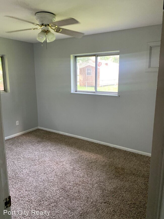 Foto del edificio - 3 br, 1 bath House - 5308 Carnation