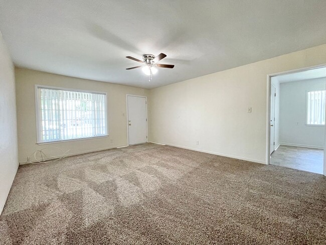 Photo - 700-702 Poplar Avenue Apartment