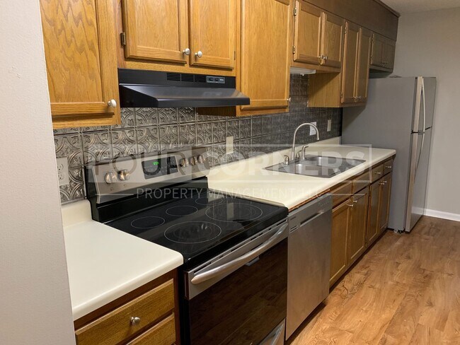 Foto del edificio - Beautiful 2 Bedroom 2 Bath Condominium