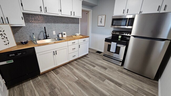 Foto del edificio - 3010 Woodbine Pl