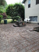 Building Photo - 3840 NE 89th St