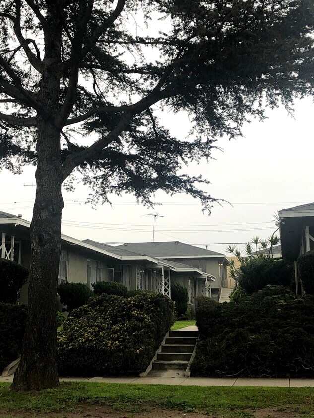 Primary Photo - 4012 Van Buren Pl
