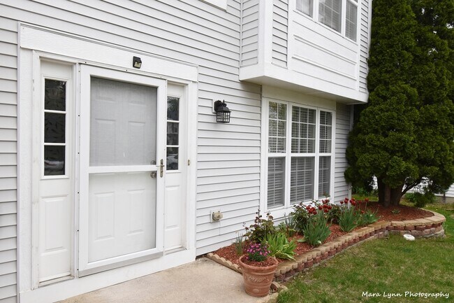 Building Photo - 2756 Bluewater Cir