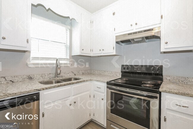 Building Photo - 140 Deer Pkwy