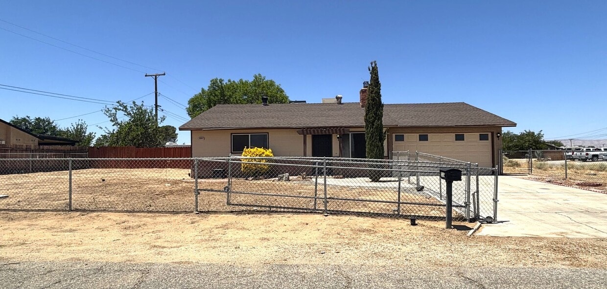 Building Photo - Now Accepting Applications!