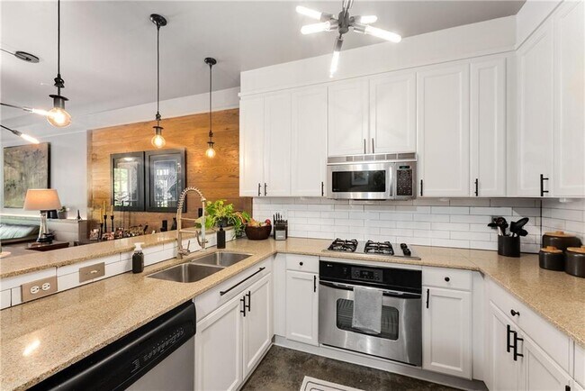 Foto del edificio - 273 12th St NE