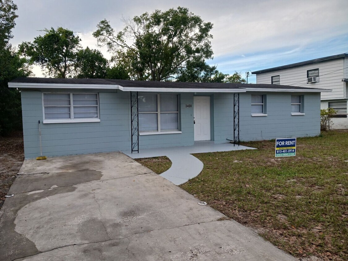 Foto del edificio - 4 bed home in Tampa, FL!