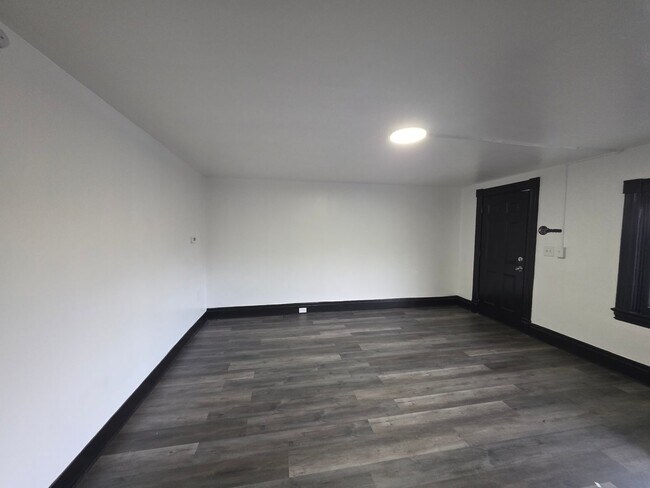 Foto del edificio - Newly Updated 2 bedroom 1 Bath House for rent!