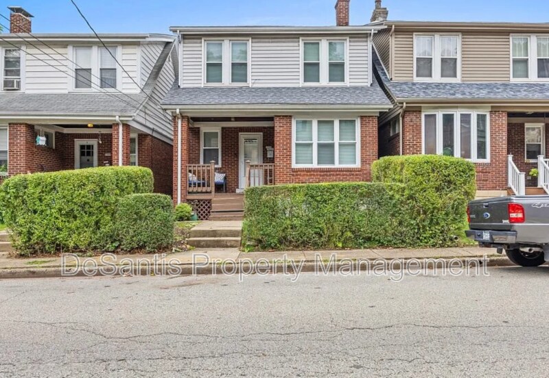 Primary Photo - 1211 Arkansas Ave