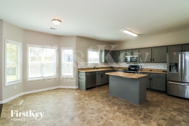 Building Photo - 64 Mercer Ln