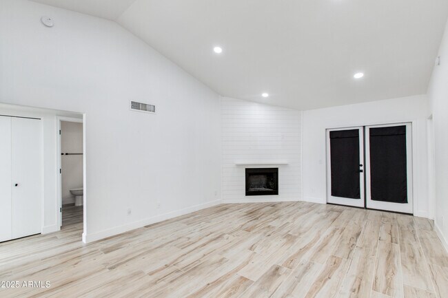 Foto del edificio - 1112 N 87th St