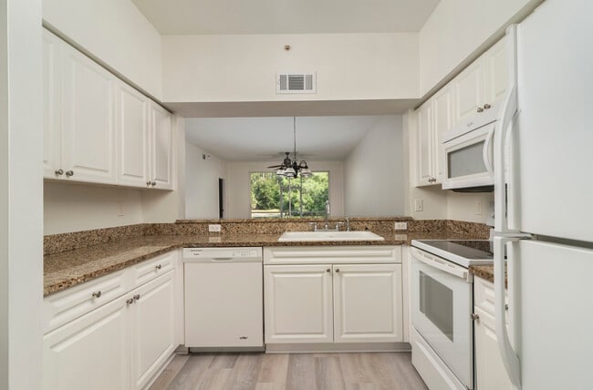 Foto del edificio - 3245 Cypress Glen Way