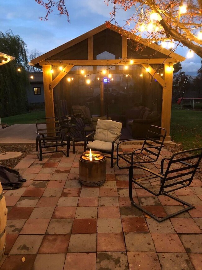 Building Photo - Non-Refundable & Security Deposit Total: $...