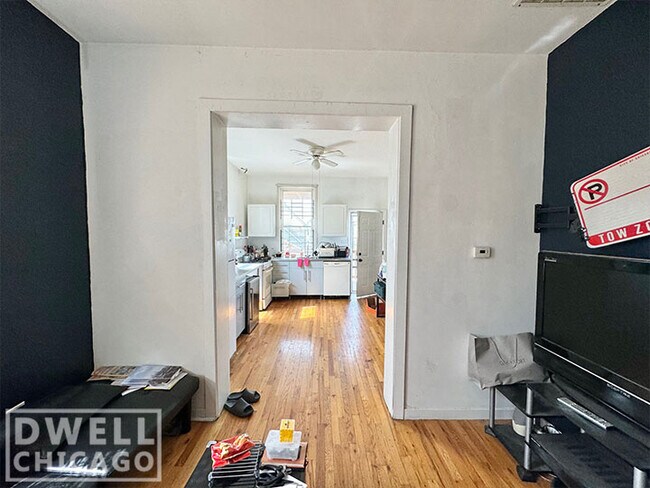 Foto del edificio - 1636 N Talman Ave