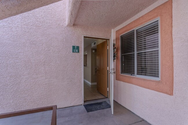 Building Photo - 7570 W Flamingo Rd