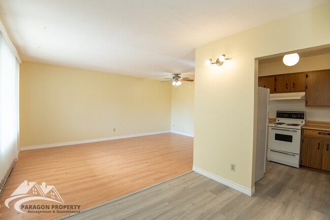 Building Photo - 6 Sarah Crescent