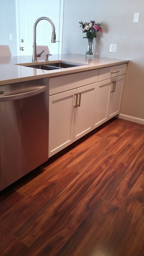 Kitchen - 292 Hildred Dr