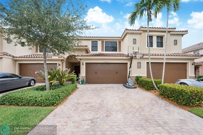 Foto principal - 10847 NW 74th Dr