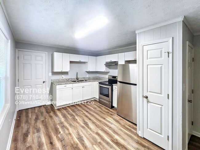 Building Photo - 313 Stokes St