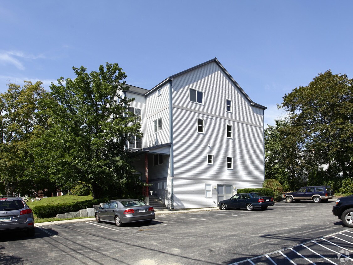 Foto principal - 2 Strafford Ave