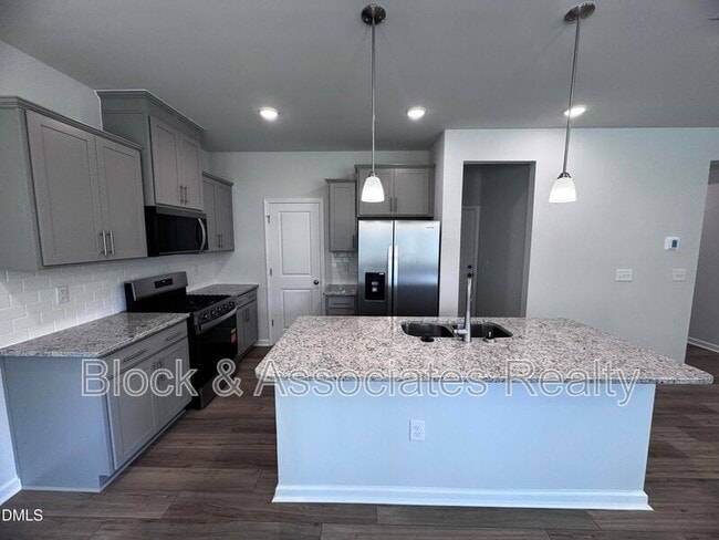 Building Photo - 205 Broomside Ave