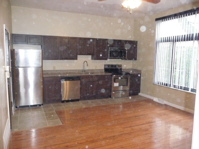 Foto del edificio - 735 N Highland Ave