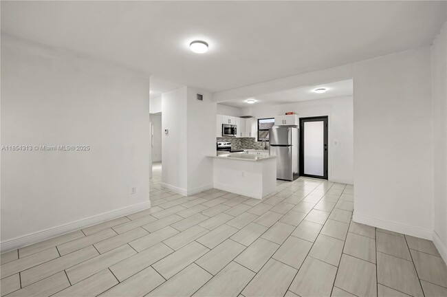 Building Photo - 2465 NW 35th St