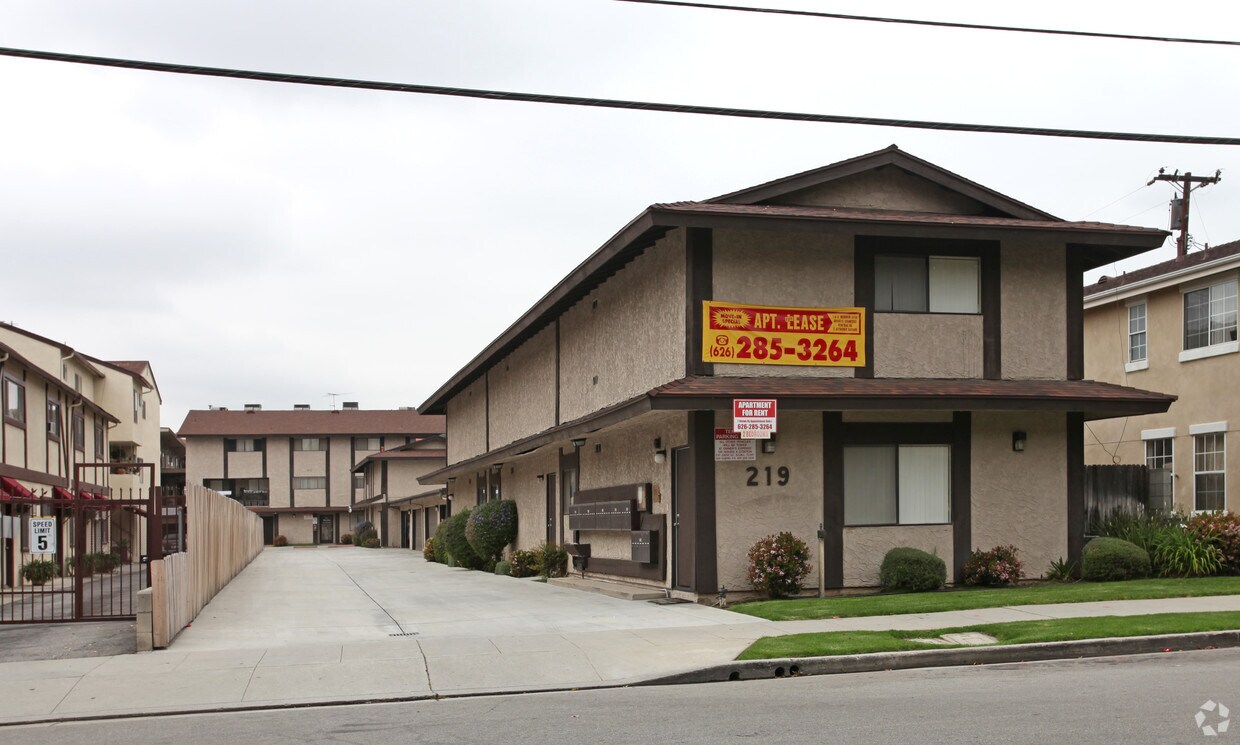 Foto del edificio - Bagwood Apartments