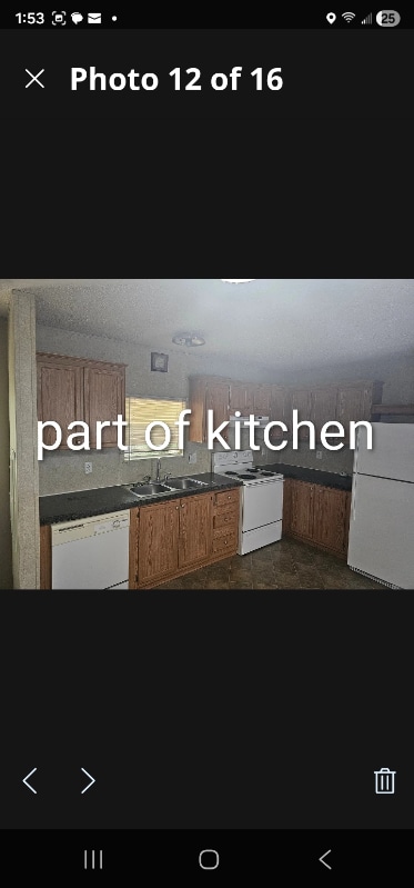 Building Photo - 233 Tracer Ave