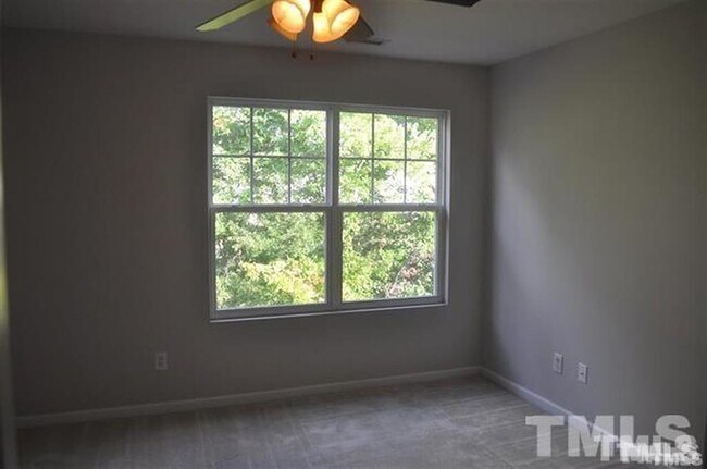 Building Photo - 254 Hampshire Downs Dr