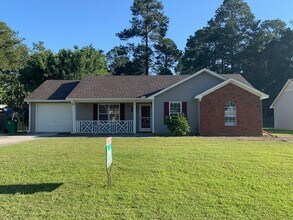 Building Photo - 916 Pine Cone Cir