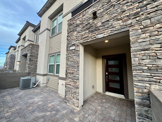 Foto del edificio - Gorgeous Upgraded Home in Henderson – 3 Be...