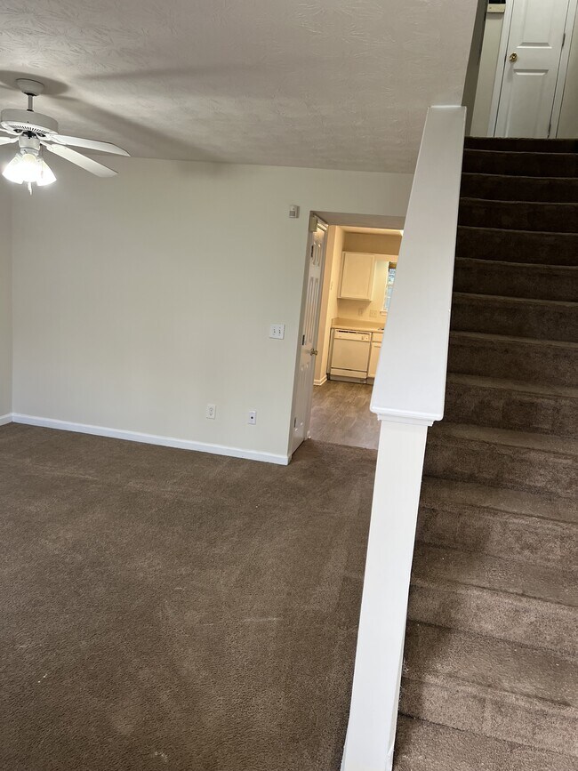 Foto del edificio - 5957 Sherwood Trace