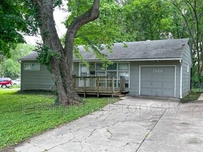Building Photo - 7801 Ruskin Way