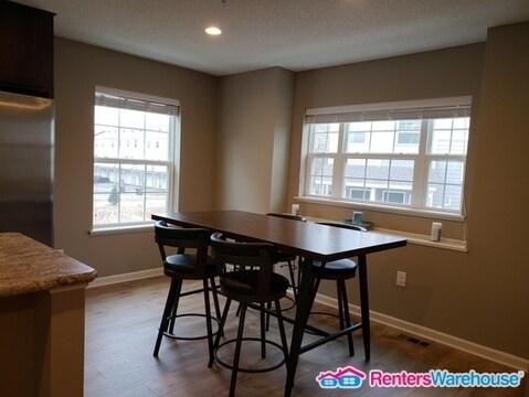 Foto del edificio - 7359 146th Crossing NW