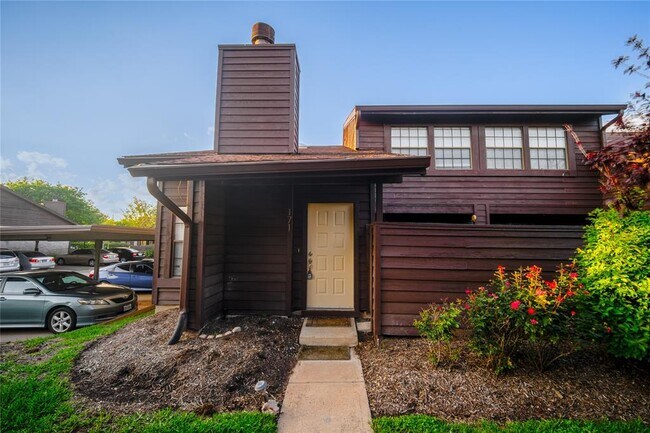 Building Photo - 2611 Grants Lake Blvd