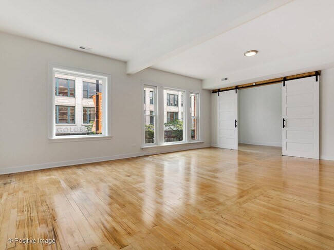 Foto del edificio - 1618 W Chicago Ave