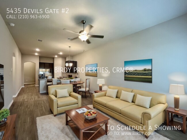 Building Photo - "Spacious 3-Bedroom Duplex with 2 Full Bat...
