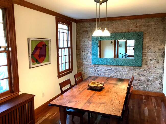 Dining room - 1343 G St SE
