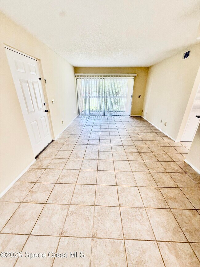 Building Photo - 915 Sonesta Ave NE