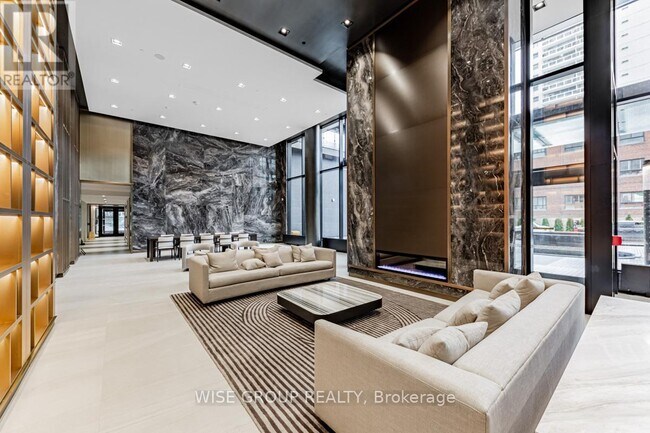 Photo du bâtiment - 127 Broadway Ave