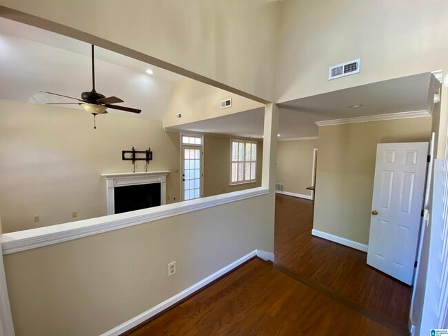 Building Photo - 2032 Stone Brook Dr