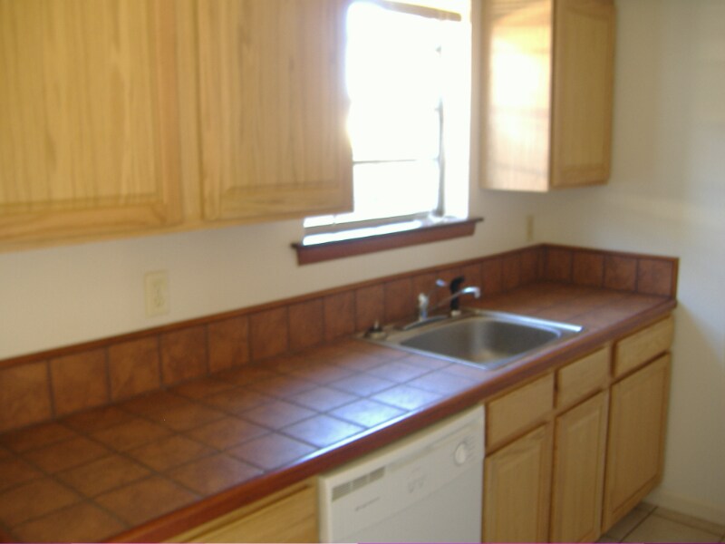 Building Photo - 1601 Lake Ave
