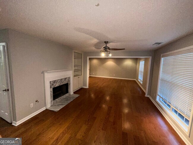 Foto del edificio - 6180 S Glenn Forest SW