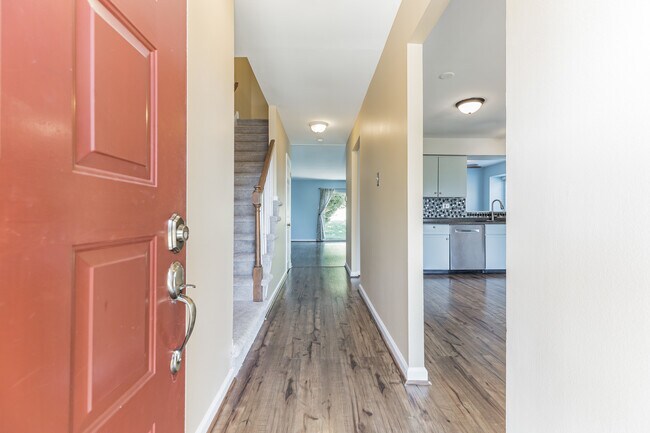 Building Photo - 127 Pembroke Ct