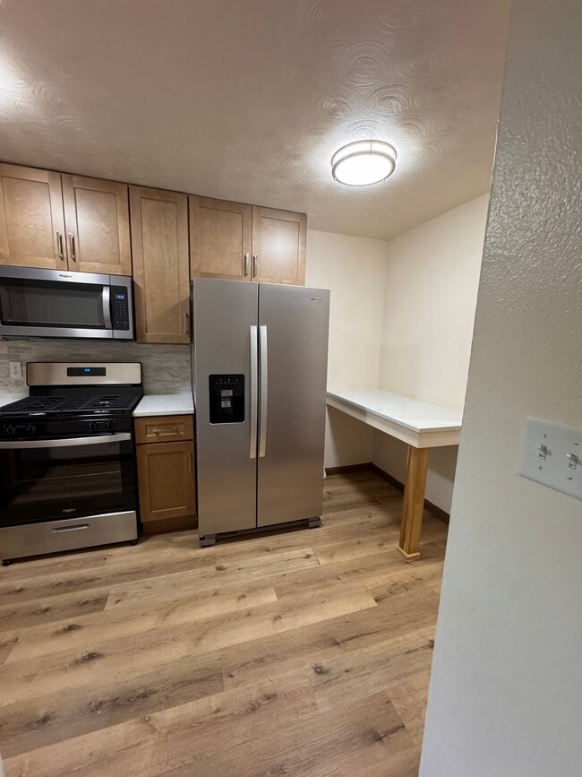Foto del edificio - 618 Meadow Lane St