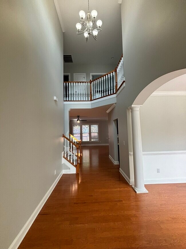 Building Photo - 1533 Lily Creek Dr