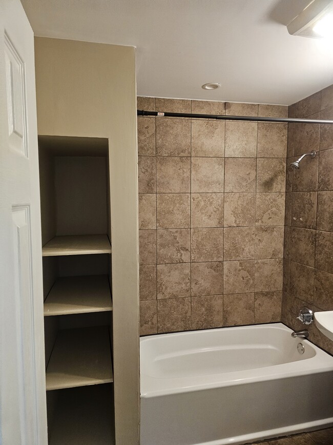 Almacenamiento para el baño - 115 Regent St