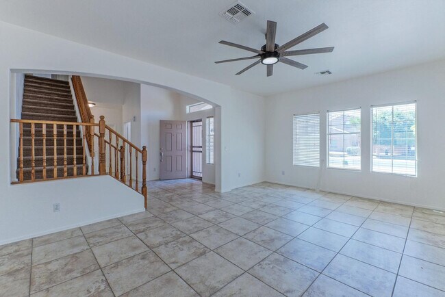 Foto del edificio - 17856 W Watson Ln