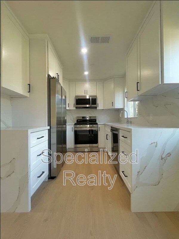 Foto del edificio - 3436 Madera Ave